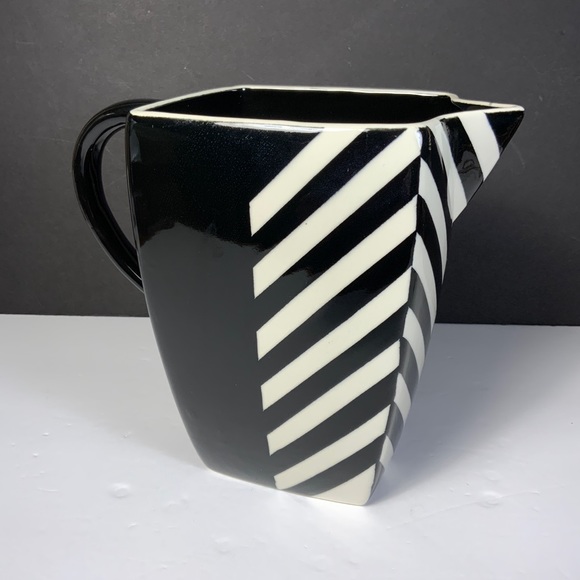 The Main Ingredient Pitcher Square Black White Yin Yang Zebra 64 ounce #ES4 - Picture 2 of 7